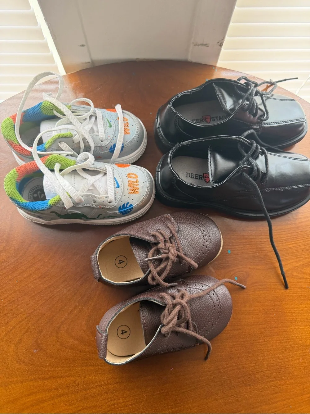 Tag three pairs